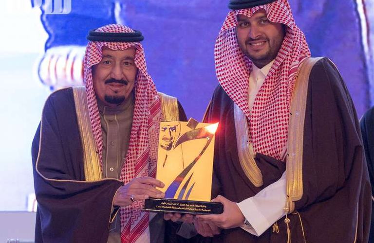 رئيس مجلس إدارة "بناء": تكريم الملك وسام على صدورنا