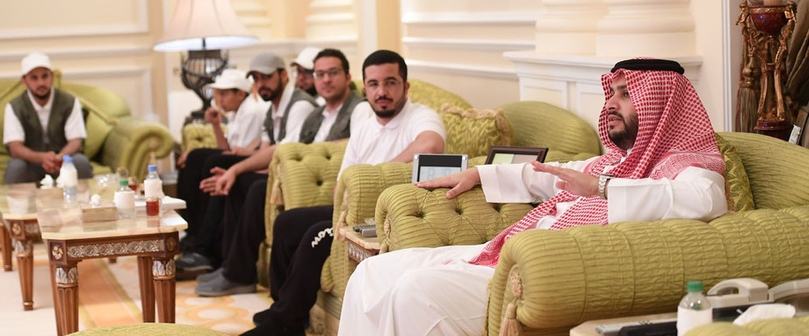 جتماعي / الأمير تركي بن محمد يستقبل قافلة بناء في جدة