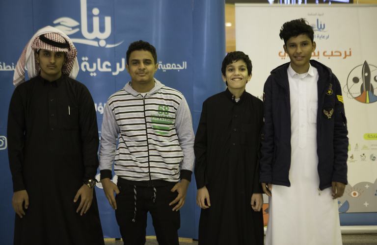 صور المخيم العلمي الأول