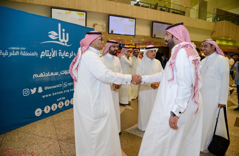 استقبال المشاركين في مطار الدمام والمنتجع