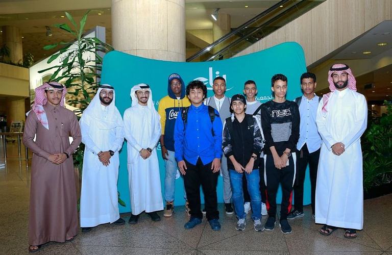 ( مسبار2 ) يحلق بأيتام المملكة نحو الفضاء والطيران والإعلام