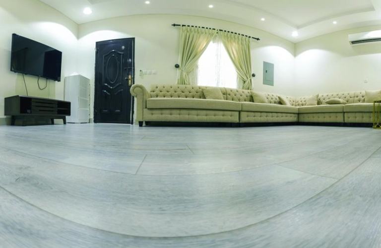 جمعية " بناء " تسلم ٥ أسر وحدات سكنية ضمن " مشروع المسكن الآمن"