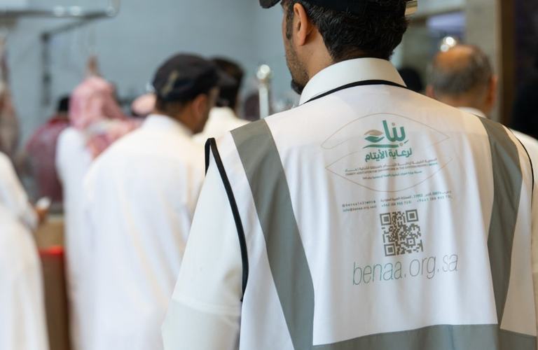 توزيع الأضاحي على 2500 مستفيد بجمعية بناء لرعاية الأيتام بتكلفة تجاوزت النصف مليون ريال